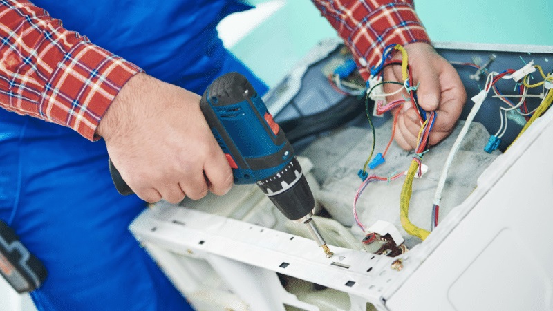 Alaşehir Siemens Siemens çamaşır makinesi kart tamiri – Su almama arızası orijinal parça ile giderildi. - Teknik servis örneği